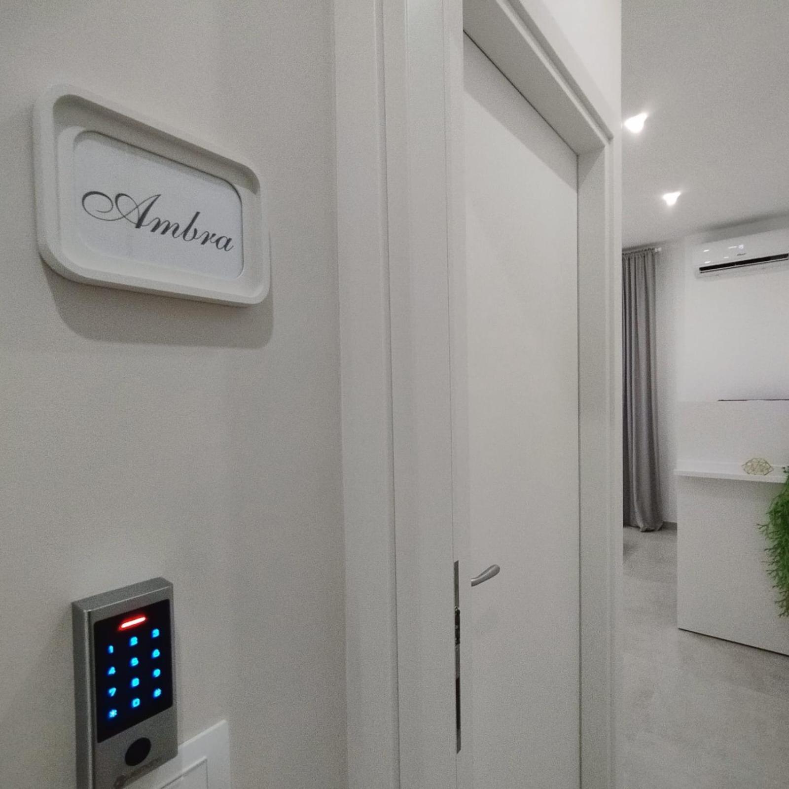 Agatha Modern Elegant Rooms SantʼAgata di Militello Buitenkant foto